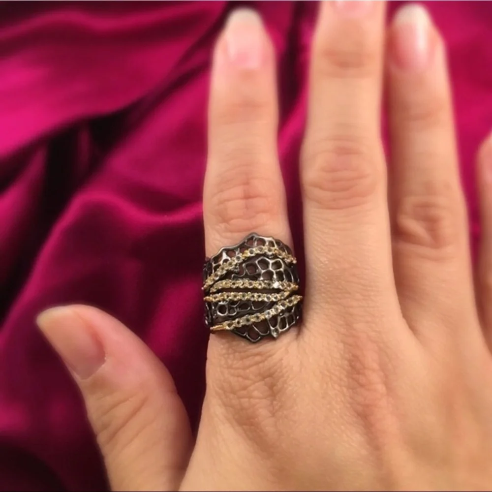 ANITANJA 18KT Sea Fan White Topaz Puzzle Ring